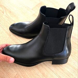 Zara Pointed Toe Chelsea boots In Black Size 39